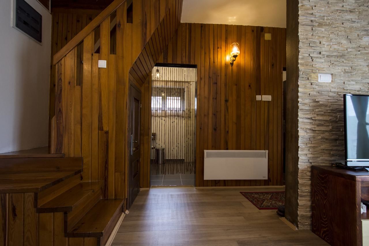 Дома для отпуска House of mountain peace Колашин-16